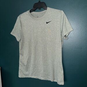 Nike Gray Short Sleeve Tee